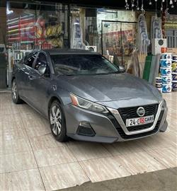 نيسان ألتيما